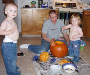 carvingpumpkin.jpg