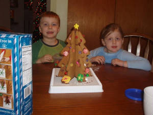 gingerbreadtree08.jpg